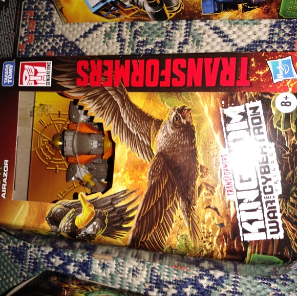 Transformers collectables new never opened - Picture 8 of 12